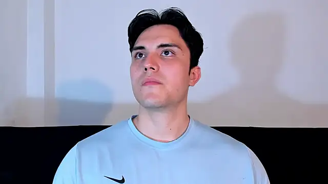 Snapshot of jasonxd9898 chatting on 10/21/25, 12:44 jasonxd9898 online show from 10/21/25, 12:44