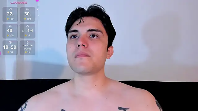 Snapshot of jasonxd9898 chatting on 10/28/25, 01:09 jasonxd9898 online show from 10/28/25, 01:09