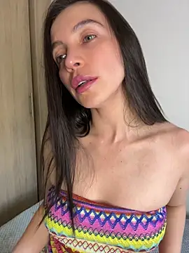 karinasantos  online show from 05/04/26, 11:01