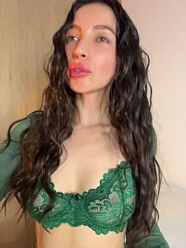 karinasantos  online show from 06/07/26, 04:05