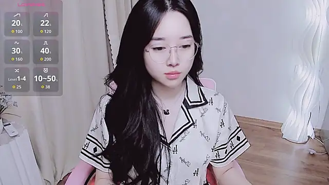 Miu-999 online show from 10/01/25, 02:06