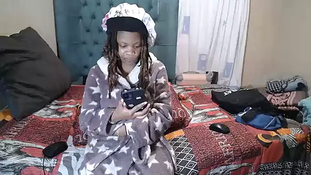 EssenceLovers online show from 04/25/26, 08:50