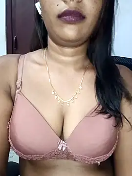 Snapshot of Tamil_kavinila chatting on 02/25/26, 05:11 Tamil kavinila online show from 02/25/26, 05:11