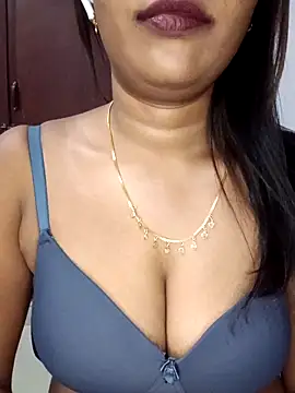 Snapshot of Tamil_kavinila chatting on 03/07/26, 04:26 Tamil kavinila online show from 03/07/26, 04:26