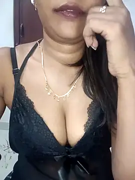 Snapshot of Tamil_kavinila chatting on 03/08/26, 04:55 Tamil kavinila online show from 03/08/26, 04:55