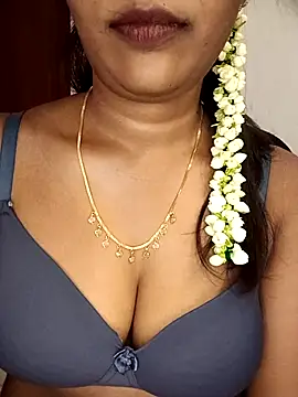 Snapshot of Tamil_kavinila chatting on 03/16/26, 11:58 Tamil kavinila online show from 03/16/26, 11:58