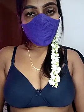 Snapshot of Tamil_kavinila chatting on 03/18/26, 10:18 Tamil kavinila online show from 03/18/26, 10:18