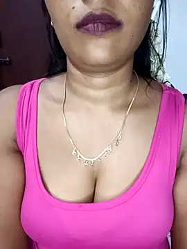 Snapshot of Tamil_kavinila chatting on 04/15/26, 04:36 Tamil kavinila online show from 04/15/26, 04:36