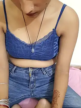 Naira-Tripathi online show from 09/26/25, 05:00