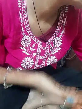 Naira-Tripathi online show from 10/17/25, 05:54