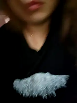 Snapshot of Akira_sera chatting on 11/06/25, 11:37 Akira sera online show from 11/06/25, 11:37