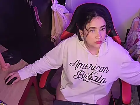 ChloeSnoww online show from 10/02/25, 03:35