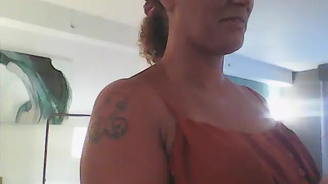 sarahkat86 online show from 06/11/26, 10:30