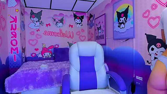 Snapshot of michell__petit_ chatting on 09/16/25, 12:17 michell  petit  online show from 09/16/25, 12:17