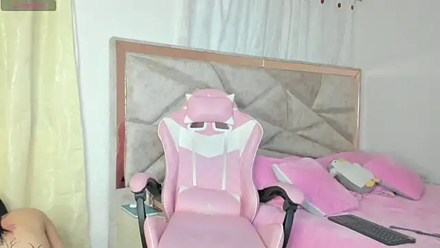 kendal hot01 online show from 10/08/25, 09:56