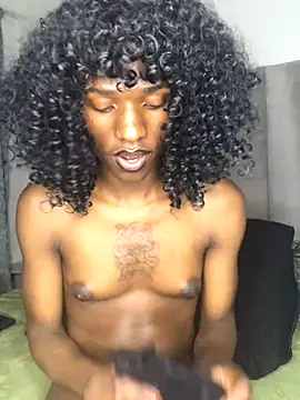 Snapshot of Trans_fairy chatting on 10/03/25, 08:06 Trans fairy online show from 10/03/25, 08:06