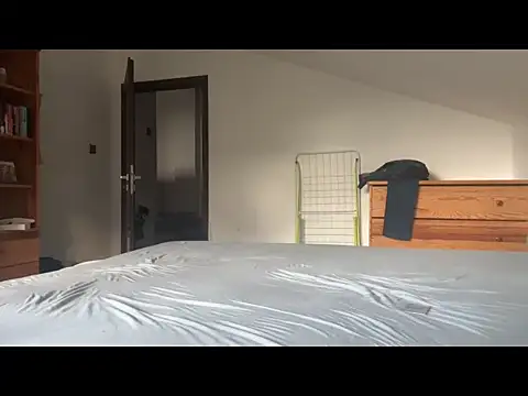 Snapshot of emilydee666 chatting on 09/15/25, 04:56 emilydee666 online show from 09/15/25, 04:56