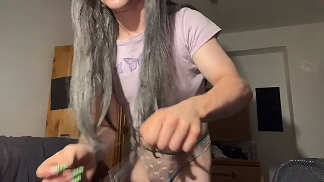 Snapshot of emilydee666 chatting on 09/22/25, 08:44 emilydee666 online show from 09/22/25, 08:44