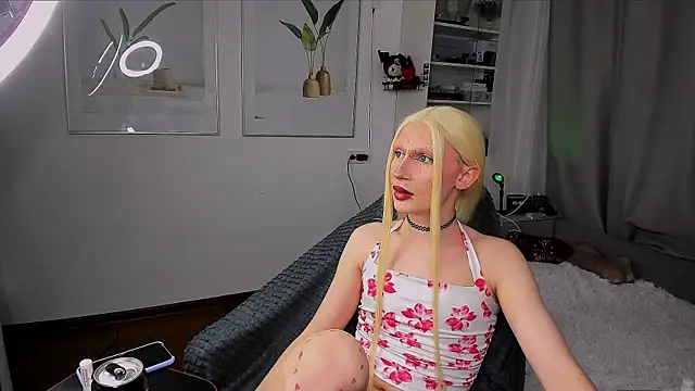 Snapshot of yoi_mika chatting on 12/01/25, 09:09 yoi mika online show from 12/01/25, 09:09