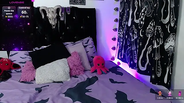 mayaREDdoll online show from 10/14/25, 04:46