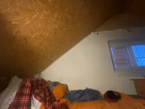 Salon1986 online show from 09/26/25, 05:33