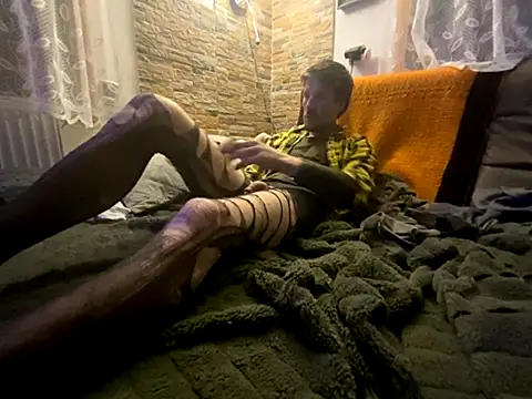 Salon1986 online show from 09/29/25, 02:49