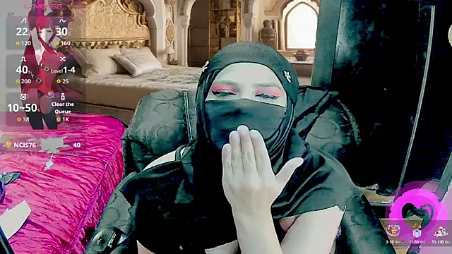 Snapshot of SultanaLayla chatting on 10/14/25, 09:04 SultanaLayla online show from 10/14/25, 09:04