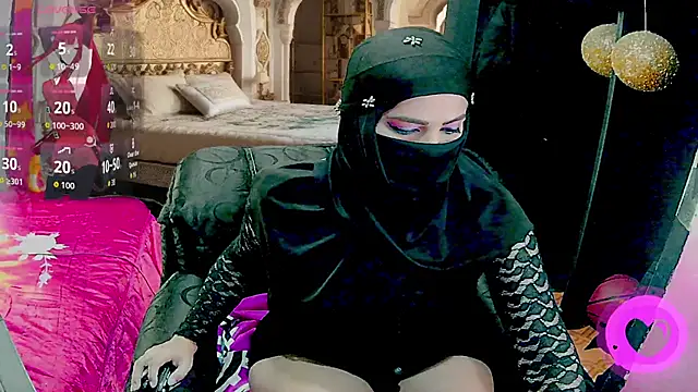 Snapshot of SultanaLayla chatting on 10/16/25, 08:32 SultanaLayla online show from 10/16/25, 08:32