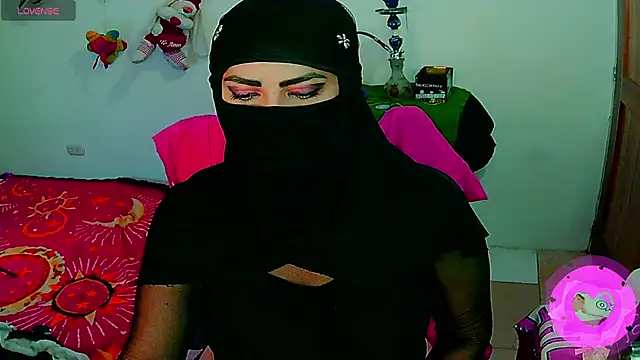 Snapshot of SultanaLayla chatting on 03/23/26, 08:57 SultanaLayla online show from 03/23/26, 08:57