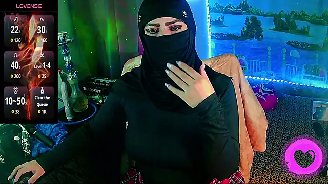 SultanaLayla online show from 06/30/26, 09:05