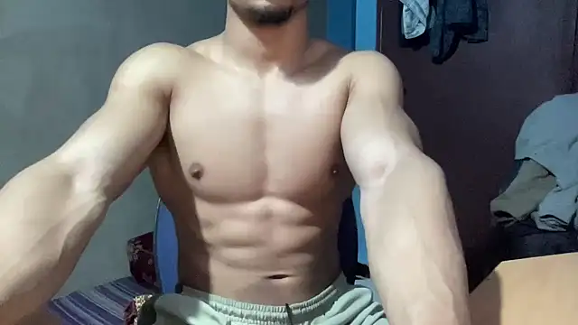 Snapshot of veilofstrength chatting on 10/31/25, 02:56 veilofstrength online show from 10/31/25, 02:56