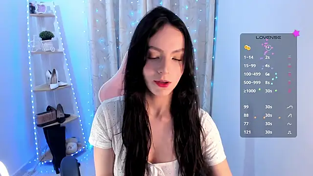 Snapshot of sarah_saenz_ chatting on 11/06/25, 02:45 sarah saenz online show from 11/06/25, 02:45