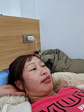 Snapshot of ngocngoc_cute chatting on 01/11/26, 12:21 ngocngoc cute online show from 01/11/26, 12:21