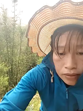 Snapshot of ngocngoc_cute chatting on 04/15/26, 03:46 ngocngoc cute online show from 04/15/26, 03:46