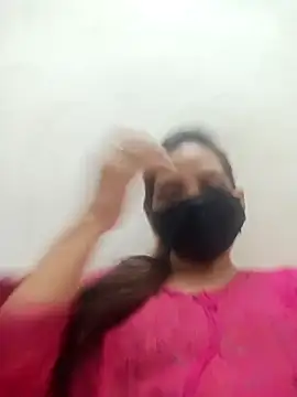 soni yhakur online show from 04/26/26, 04:04