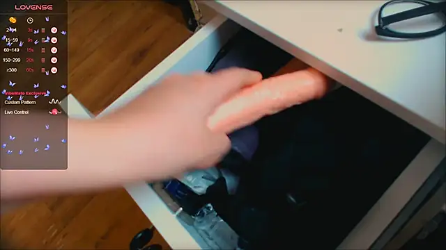 darlingeva1010 online show from 10/10/25, 02:10