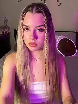 Snapshot of NastyaKiss1 chatting on 10/18/25, 08:42 NastyaKiss1 online show from 10/18/25, 08:42