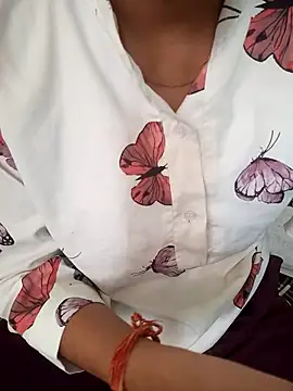 Neha Tyagi online show from 10/14/25, 05:41