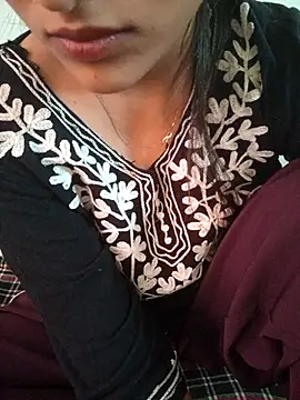 Snapshot of Neha_Tyagi chatting on 11/01/25, 05:20 Neha Tyagi online show from 11/01/25, 05:20