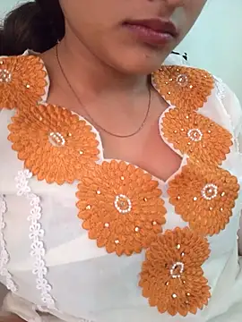 Snapshot of Neha_Tyagi chatting on 11/02/25, 05:21 Neha Tyagi online show from 11/02/25, 05:21