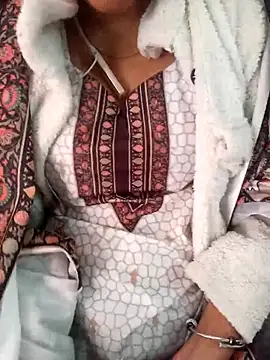 Snapshot of Neha_Tyagi chatting on 11/18/25, 05:34 Neha Tyagi online show from 11/18/25, 05:34