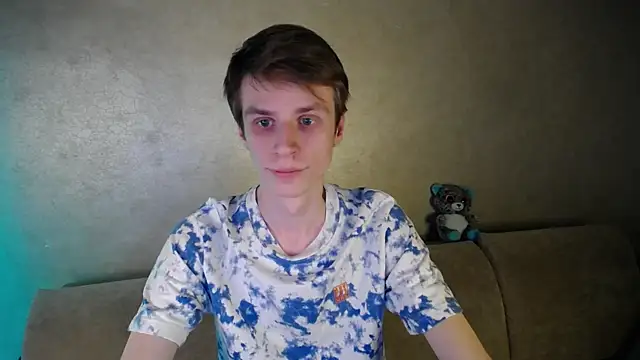 yes cute boy  online show from 03/27/26, 06:18