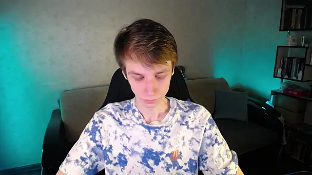 yes cute boy  online show from 04/08/26, 06:57