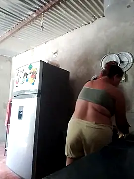 yyuly online show from 10/03/25, 03:31