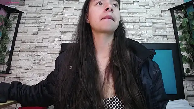 maily can online show from 09/13/25, 12:38