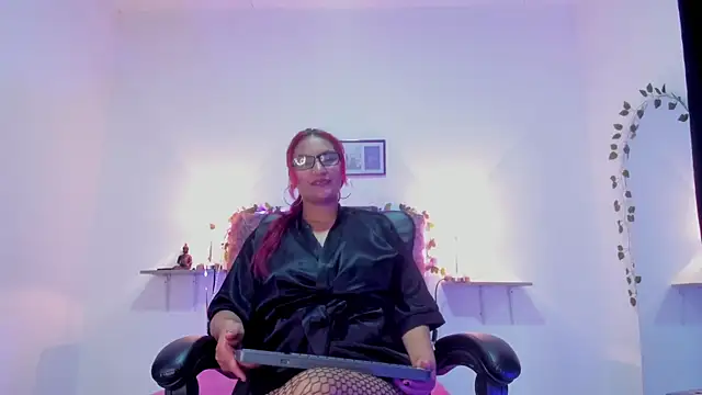 vane jimenez  online show from 10/05/25, 09:40