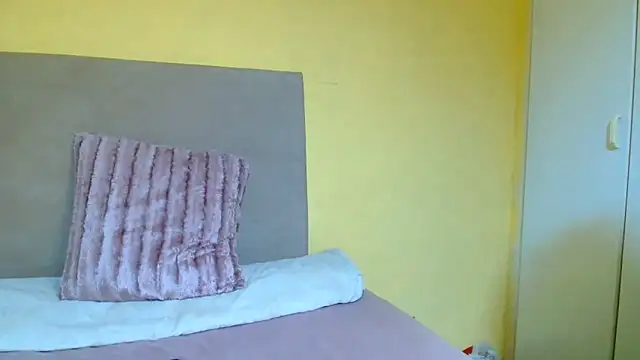 thique doll online show from 09/13/25, 09:03
