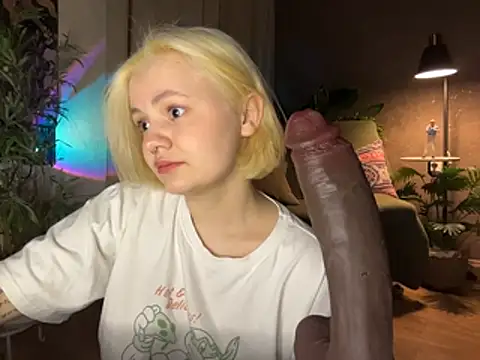 MoonIvy  online show from 05/01/26, 07:18