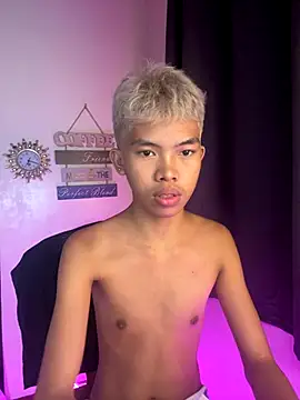 Snapshot of urcumjp chatting on 12/14/25, 06:34 urcumjp online show from 12/14/25, 06:34