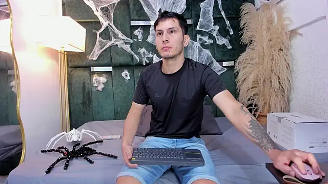 Charlotte Brian online show from 10/15/25, 12:00